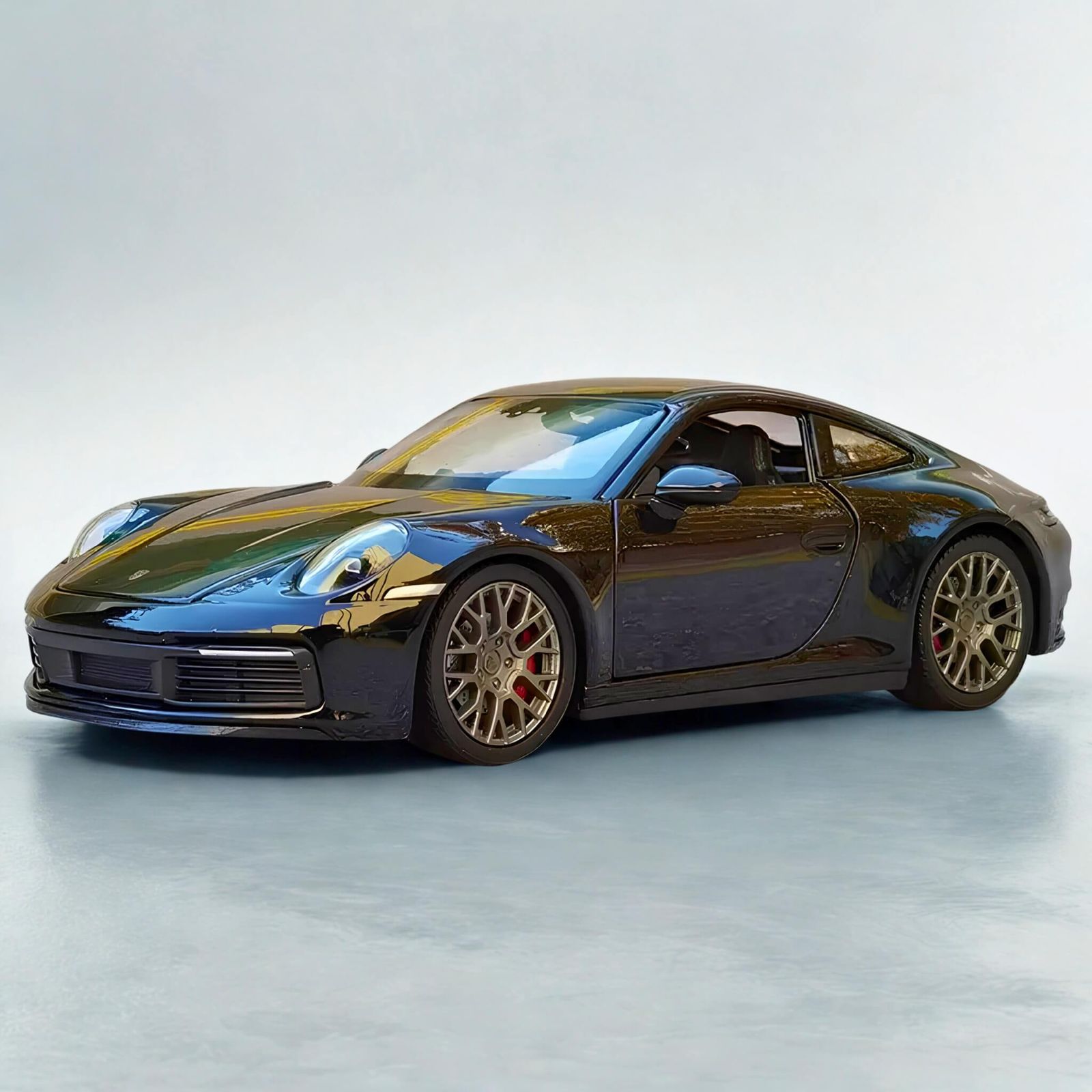 Porsche 911 Carrera 4S 1:24