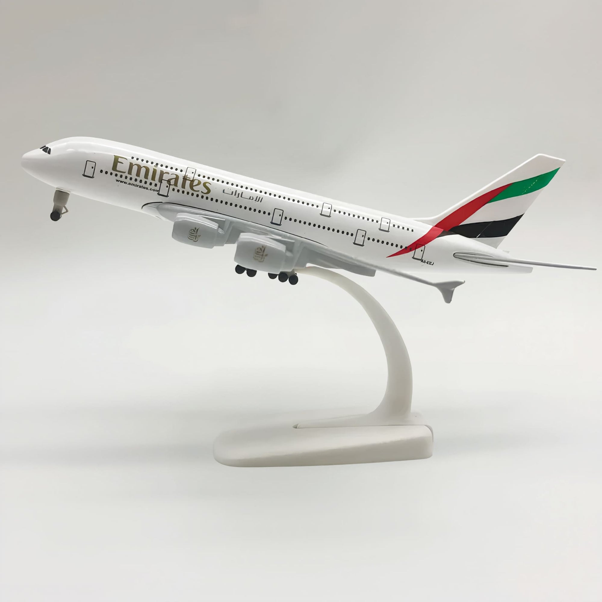 Emirates Airbus A380 1:300 Scale Diecast Aircraft Model – Collector’s Edition for True Aviation Fans