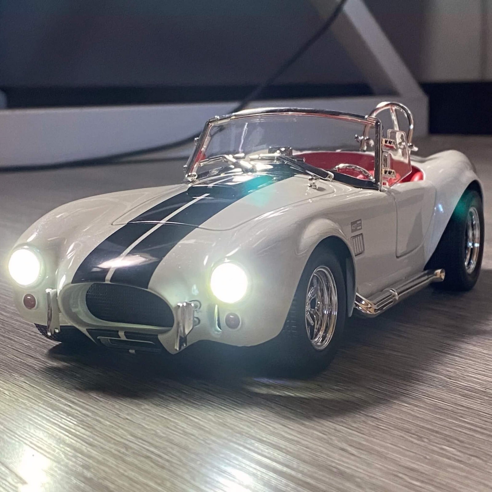 Ford Shelby Cobra 427 Roadster 1965 1:24