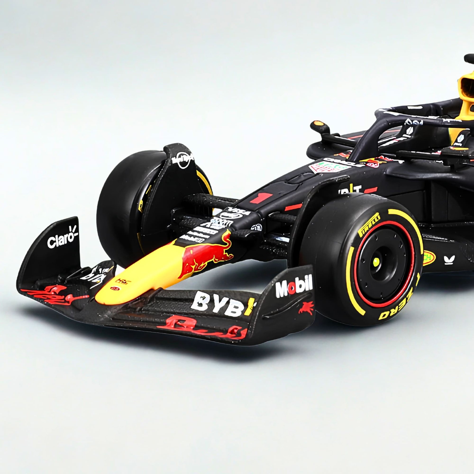 F1 1:43 Scale Red Bull RB20 Diecast Model Car – Collector’s Edition for Max Verstappen Fans