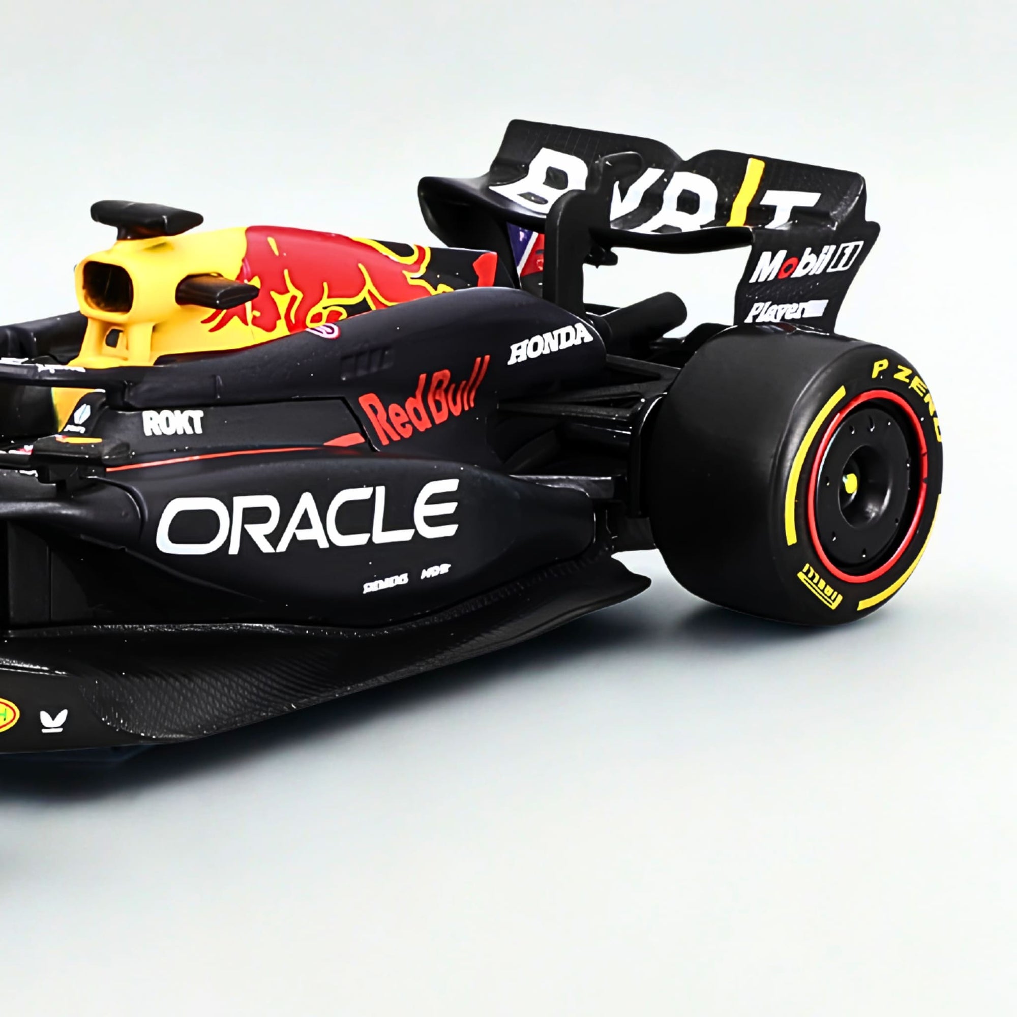 F1 1:43 Scale Red Bull RB20 Diecast Model Car – Collector’s Edition for Max Verstappen Fans