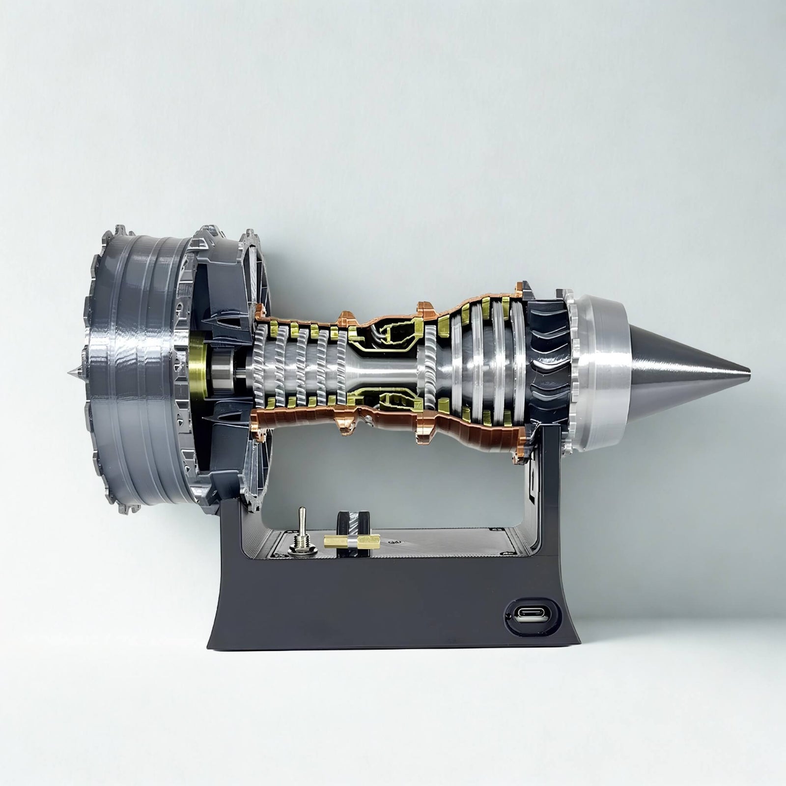TR-900 Turbofan Engine Model 25cm 1:87